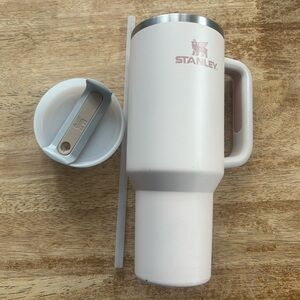 Stanley pink Travel Mug with Lid and Straw - slight chips in paint